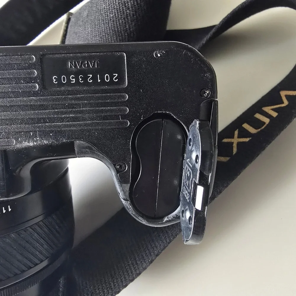 Minolta Maxxum 5000i 35mm‎ SLR Film Camera with AF 50mm Lens and Strap Black